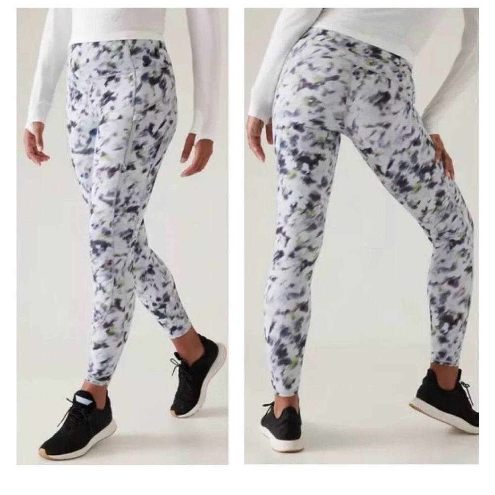 Athleta Rainier leggings in Lyra Garden size large